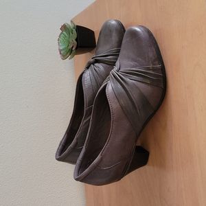 Cobb Hill gray leather bootie